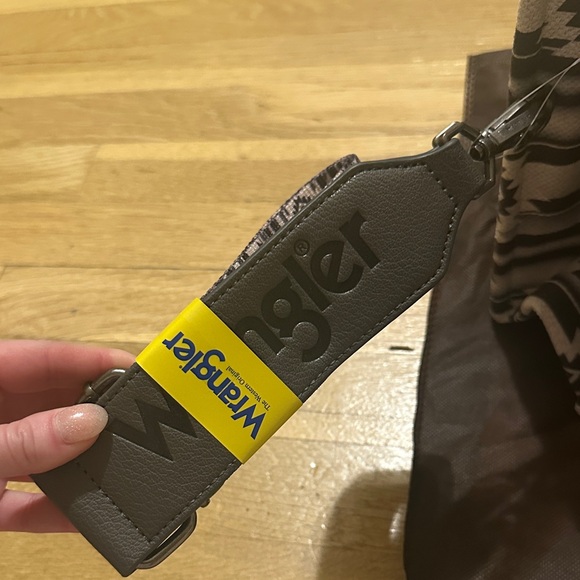 Wrangler Black and Gray Purse - Picture 5 of 9